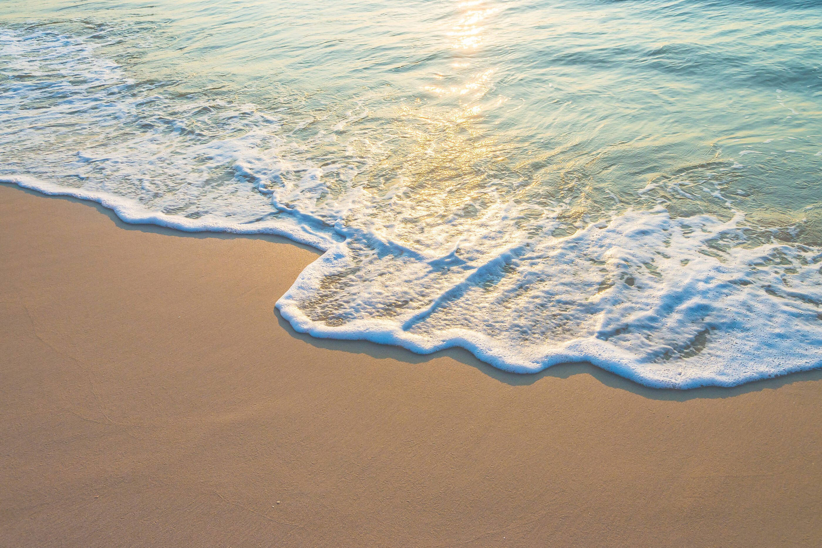 Sea,Wave,On,The,Beach,-,Vintage,Filter